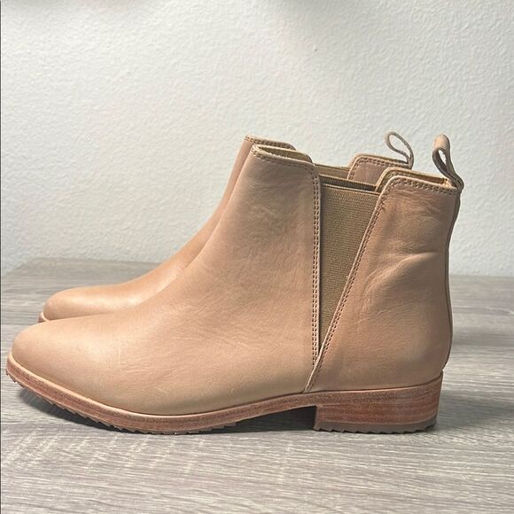Anthropologie Nisolo Eva Everyday Chelsea Boots - Picture 1 of 7